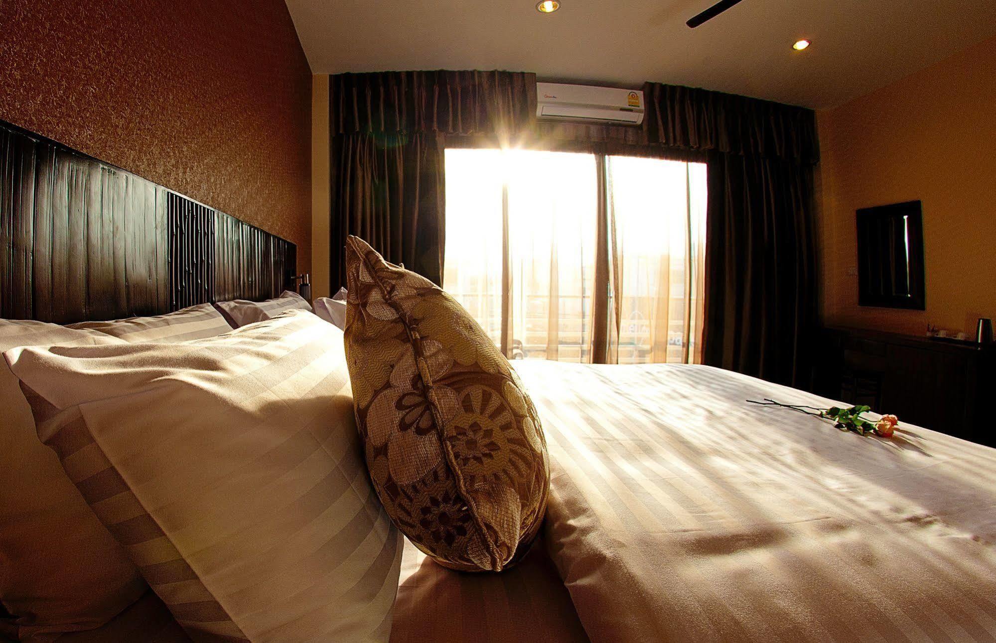 เมลโล สเปซ บูติค รูมส์ Hotel Karon ภายนอก รูปภาพ