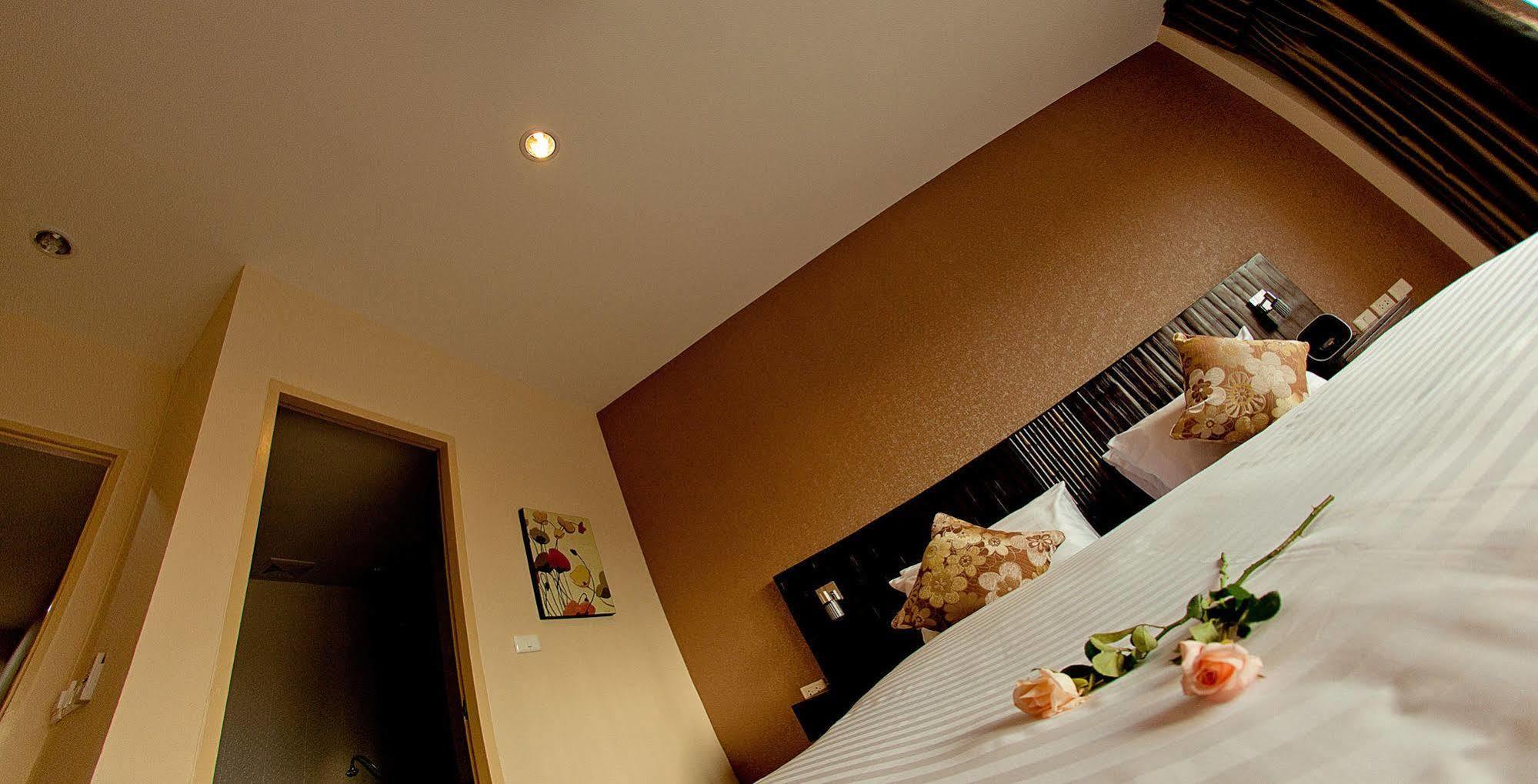 เมลโล สเปซ บูติค รูมส์ Hotel Karon ภายนอก รูปภาพ